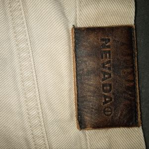 Nevada white Denim jeans.